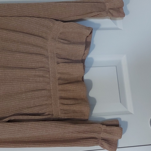 HYFVE light brown sweater with elastic at waist and cuffs - Picture 2 of 6
